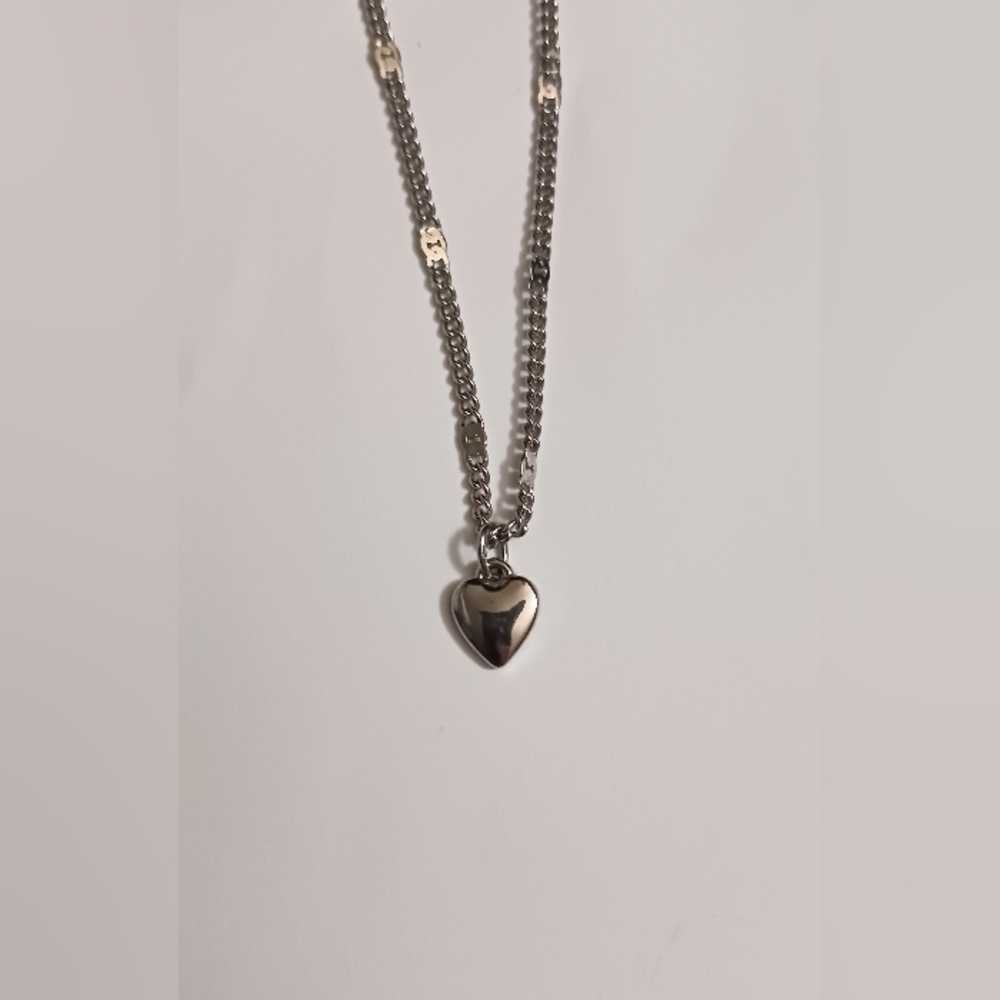 GUESS Silver-Plated Necklace w/ Heart Charm